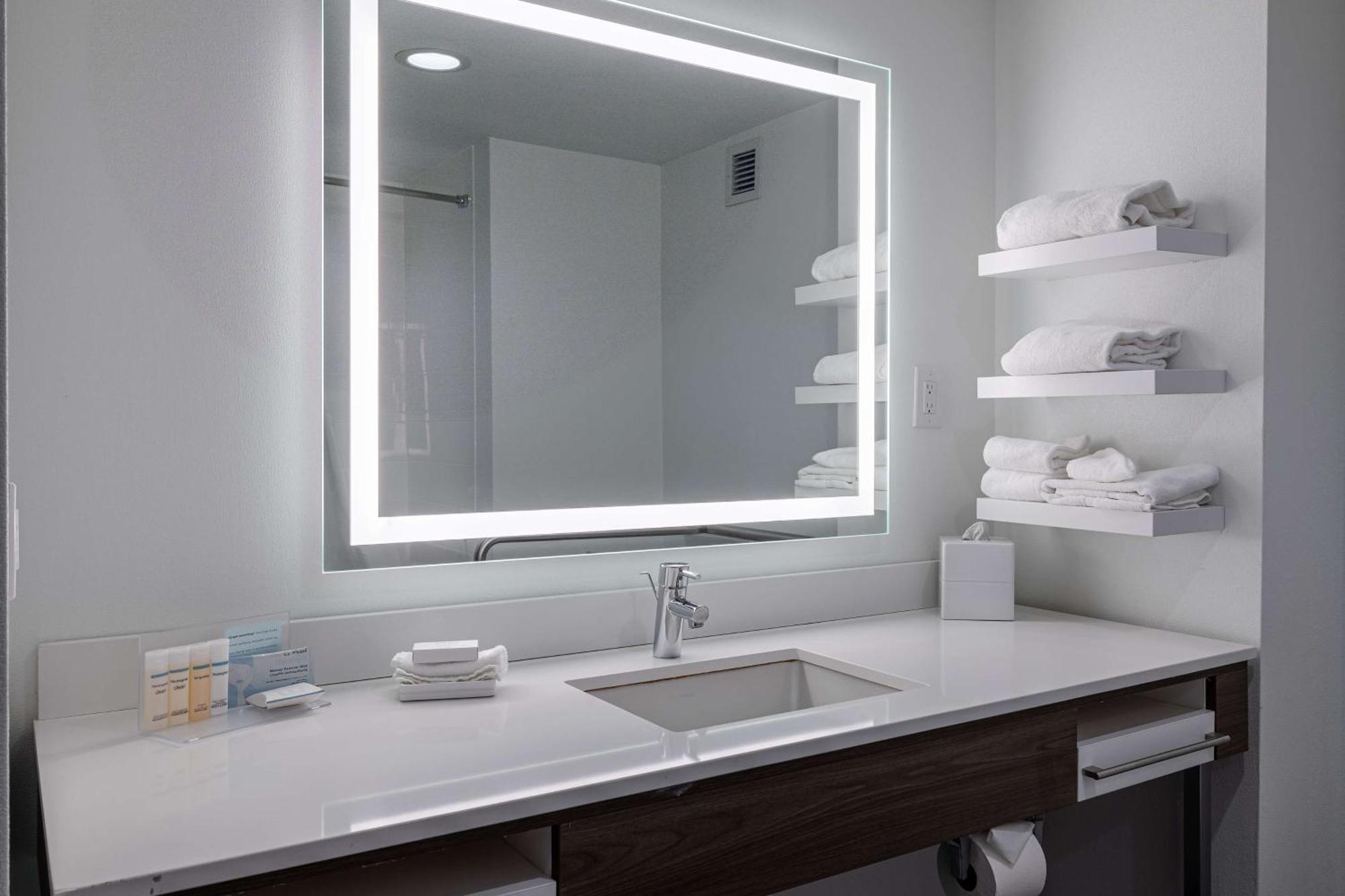Hampton Inn Knoxville-West At Cedar Bluff Экстерьер фото
